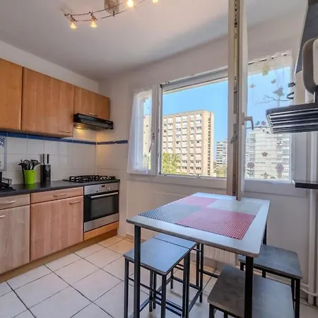 T2 A 5 Min Parc Tete D'or - Parking Prive Apartment *